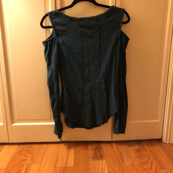 Free People Cold Shoulder top - Picture 2 of 2